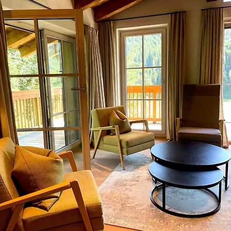 Glemmerl Mountain Lodge, Saalbach, Cleaning Included *