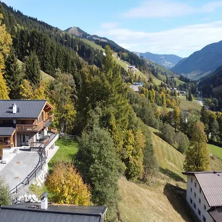 Chalet Glemmerl Mountain Lodge, Saalbach, Cleaning Included