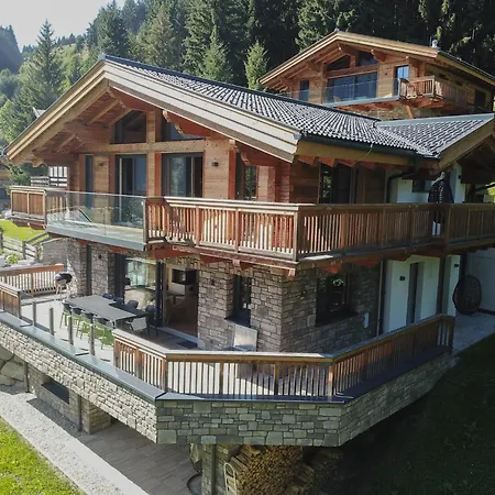 Glemmerl Mountain Lodge, Saalbach, Cleaning Included *
